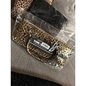 NIB Primeware Leopard Print Insulated Thermal Wine Clutch Bag w/Corkscrew